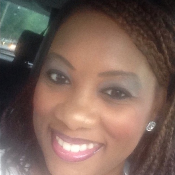 Meet your Posher, Stacie - Picture 1 of 1